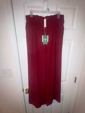 HALARA Deep Red Ribbed Hoodie